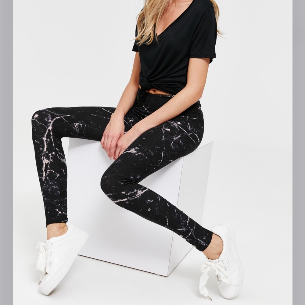 Ardene Marble Super Soft Leggings